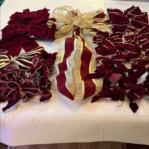 Elegant Burgundy and Gold Holiday Bow Set